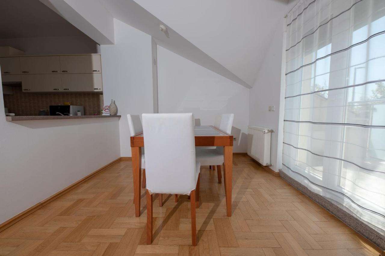 Apartmani Spoljar Zupanja Exteriér fotografie