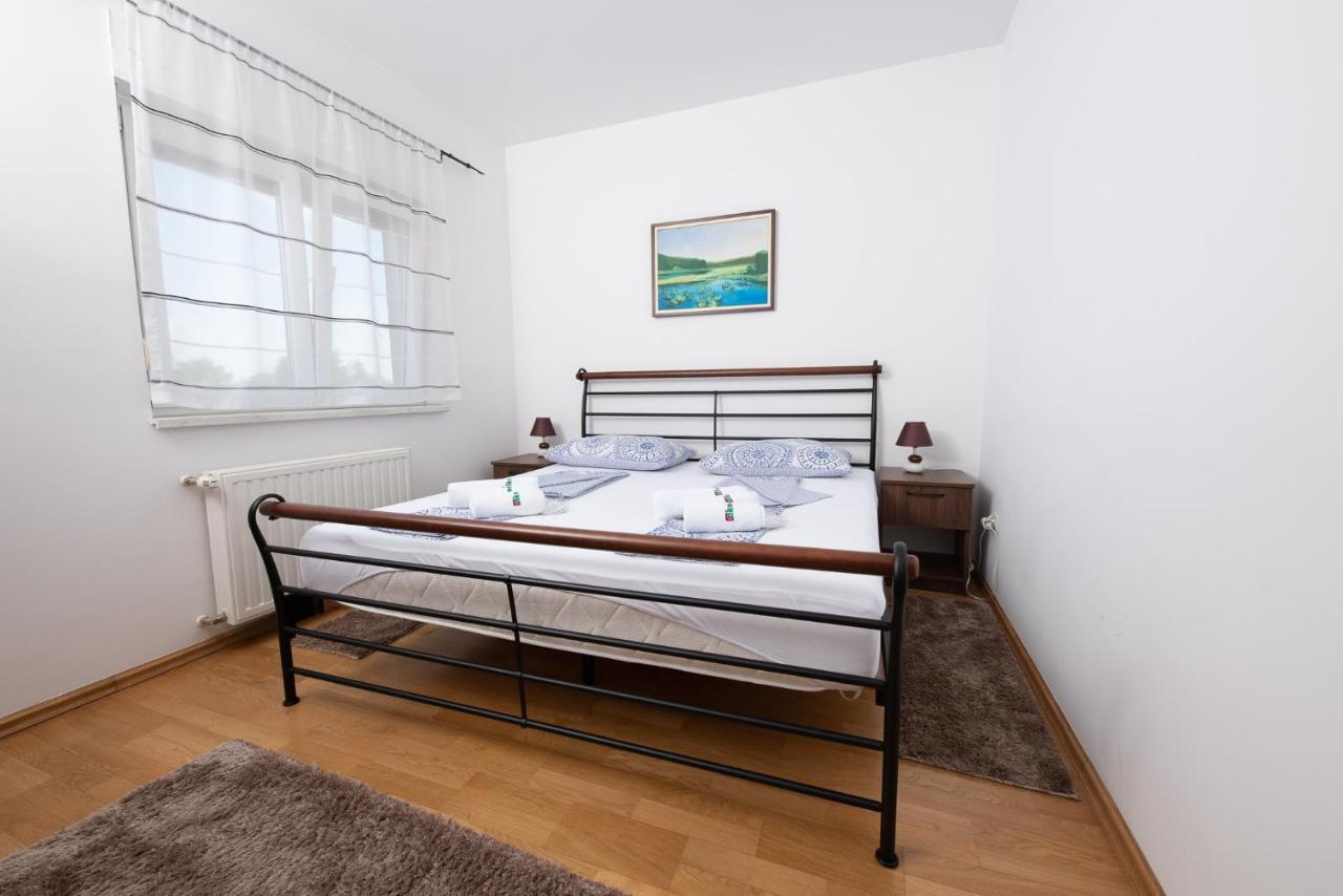 Apartmani Spoljar Zupanja Exteriér fotografie