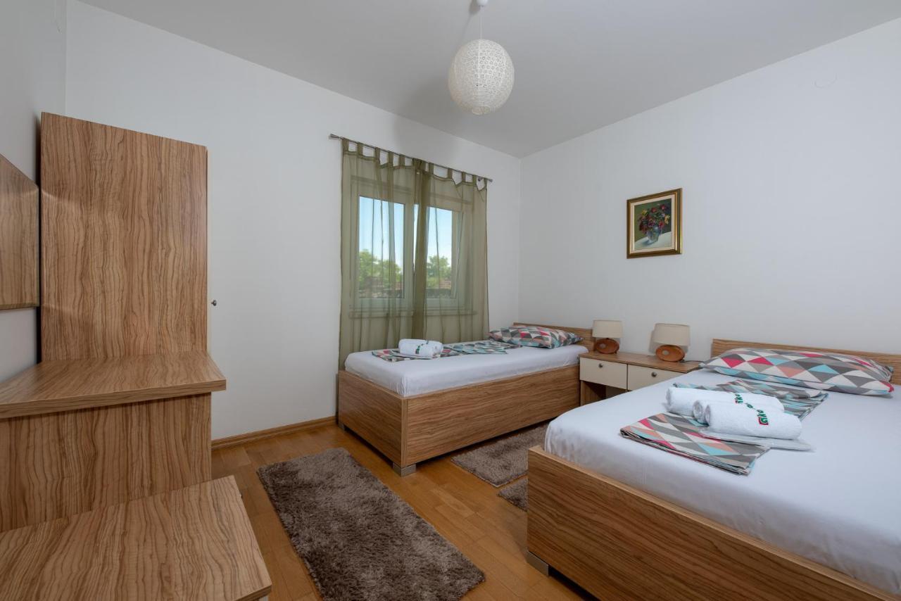 Apartmani Spoljar Zupanja Exteriér fotografie