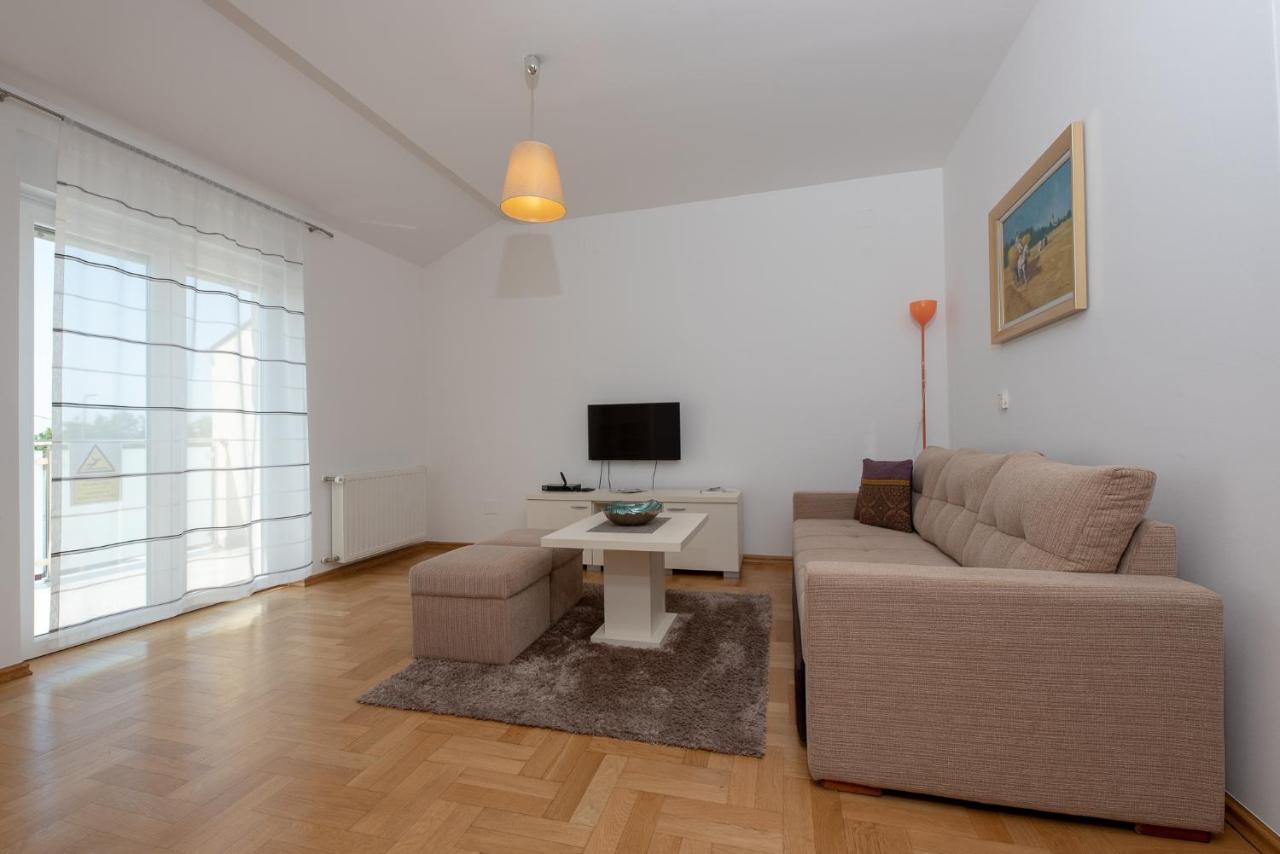 Apartmani Spoljar Zupanja Exteriér fotografie