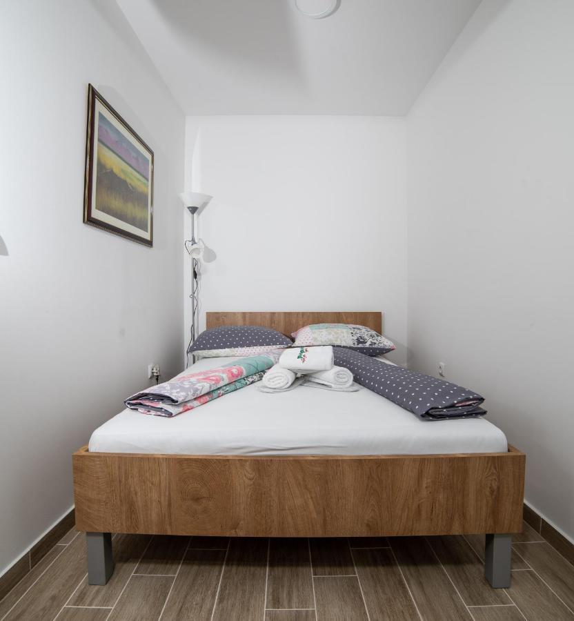 Apartmani Spoljar Zupanja Exteriér fotografie