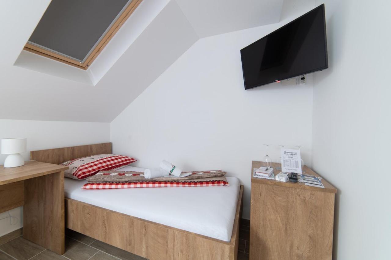 Apartmani Spoljar Zupanja Exteriér fotografie