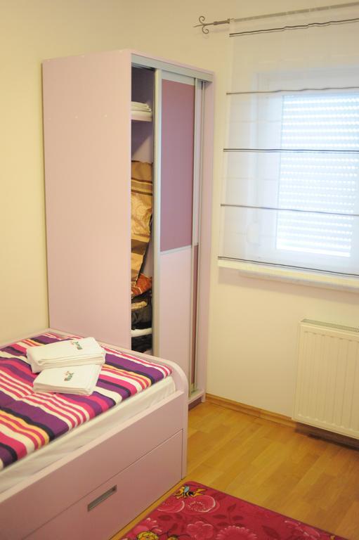 Apartmani Spoljar Zupanja Exteriér fotografie