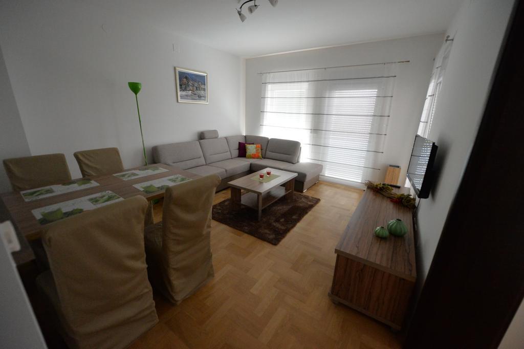 Apartmani Spoljar Zupanja Exteriér fotografie