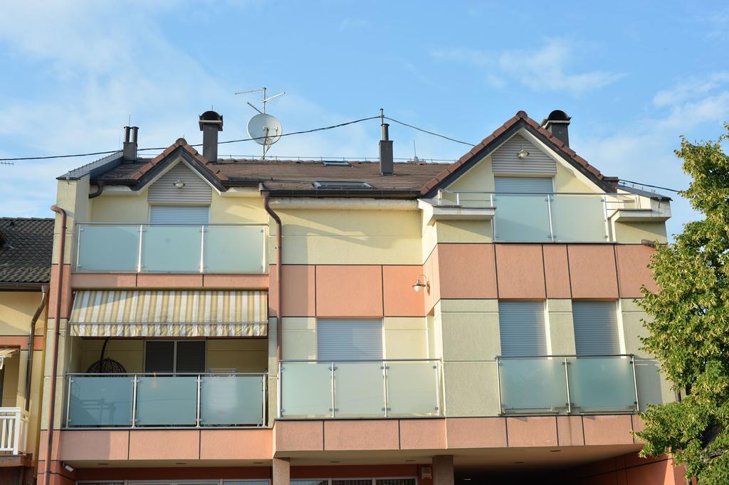 Apartmani Spoljar Zupanja Exteriér fotografie