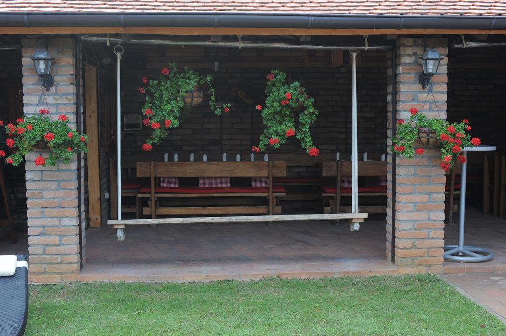 Apartmani Spoljar Zupanja Exteriér fotografie